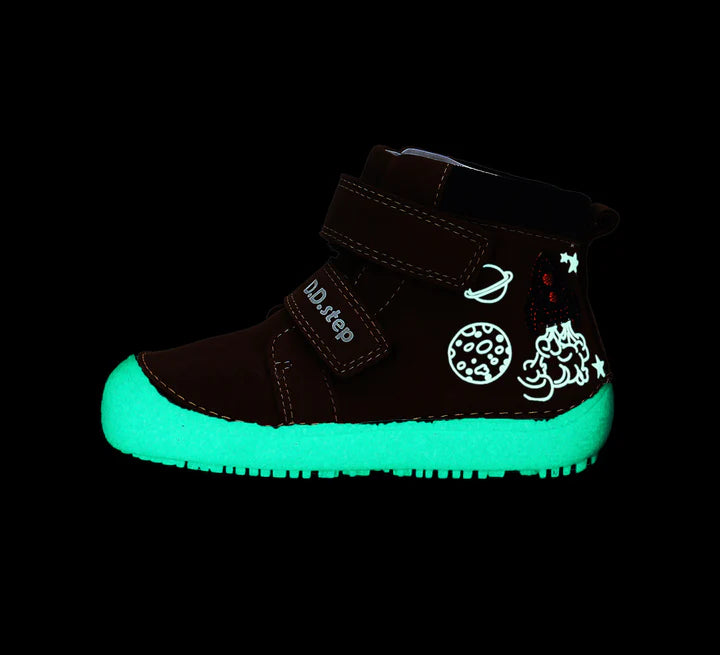 D. D. Step Botas Foguetão