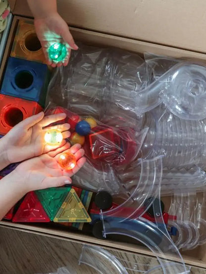 Conjunto de construção magnético - pista de bolas 222 peças + bolas luminosas