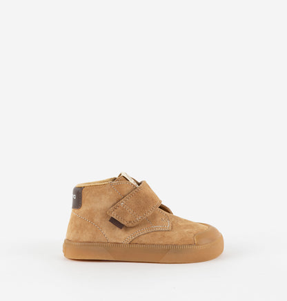 Victoria Botim Oliver Camel