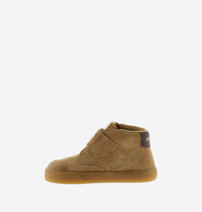 Victoria Botim Oliver Camel
