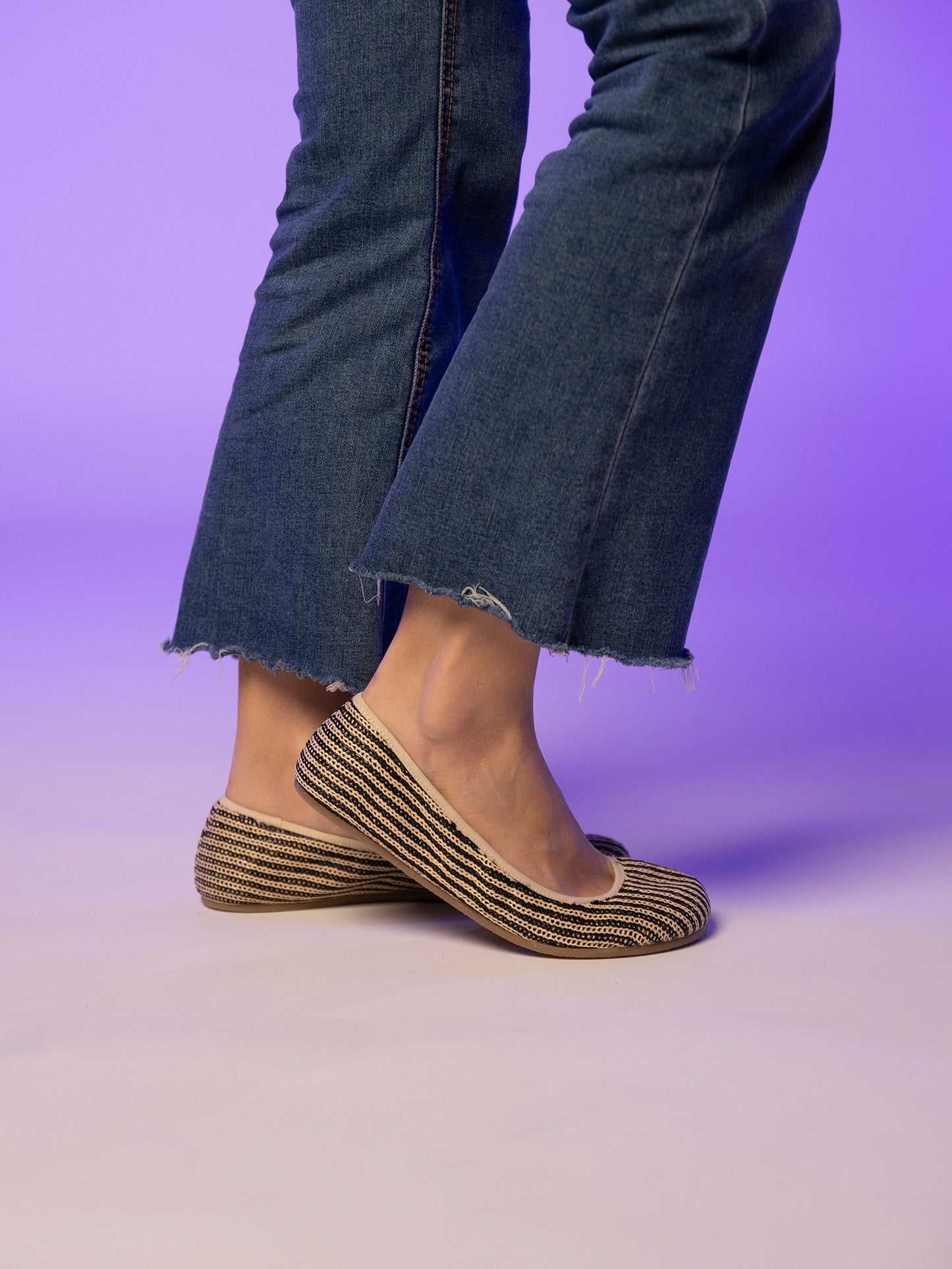 Mum Barefoot Sabrinas Sara Coal